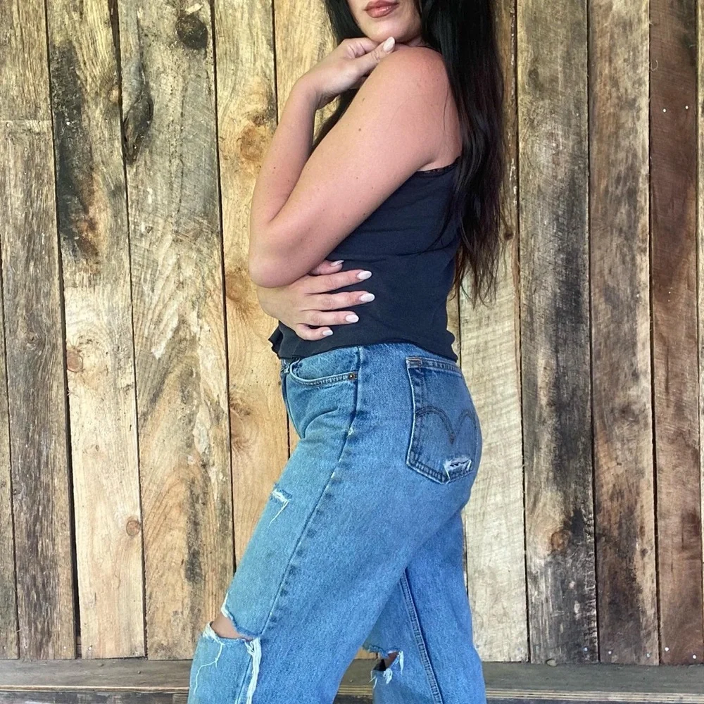 Sold - Picture 3 of 5